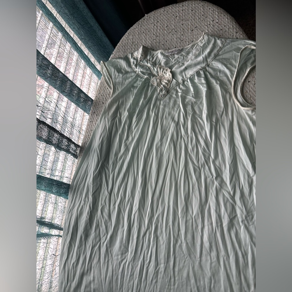 Vintage baby blue Vanity Fair nightgown/slip!